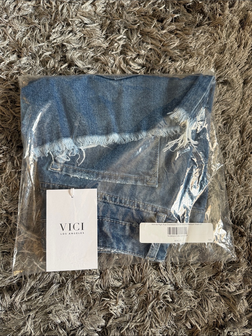 VICI Distressed Winnie High Rise denim shorts - Picture 4 of 4